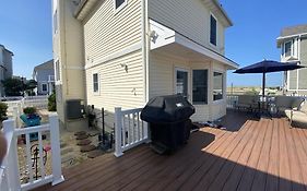 3 Bedroom Atlantic City House Steps From Boardwalk, Beach, Shopping , Nightlife.